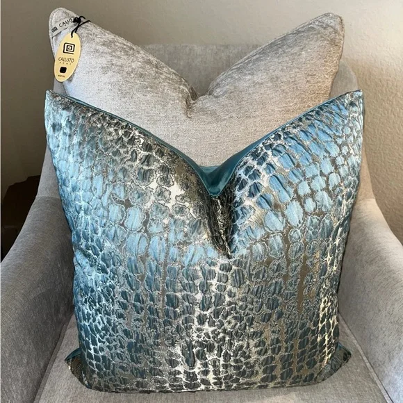 1-NWT CALDEIRA DECORATIVE PILLOWS MADE IN UK (read description for details)